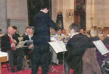 A la messe (photo Nouv.Gazette)